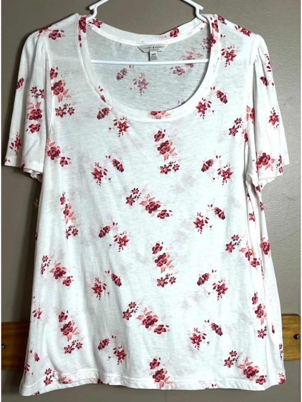 Lucky Brand Top White Floral Tshirt Flutter Sleeve Cottagecore Fairycore Wom M - Picture 6 of 7